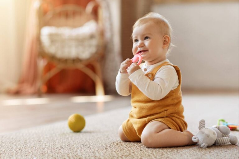 Les bonnes raisons d’investir dans un tapis d’éveil Montessori pour votre bébé