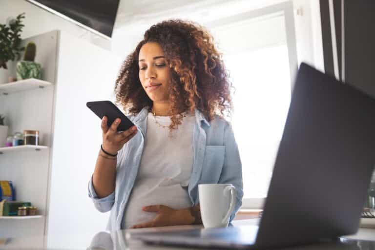 femme enceinte contre le licenciement