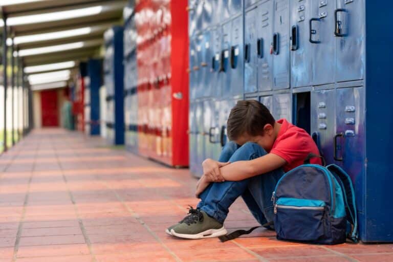 signe de harcèlement à l'école