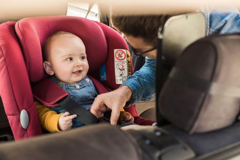 solution bébés pleurent en siège auto