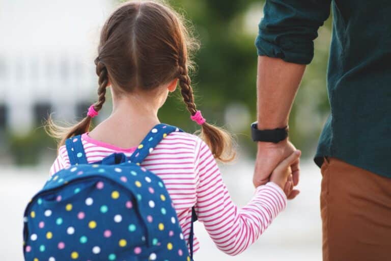 l'etat coupe une aide essentielle pour les enfants