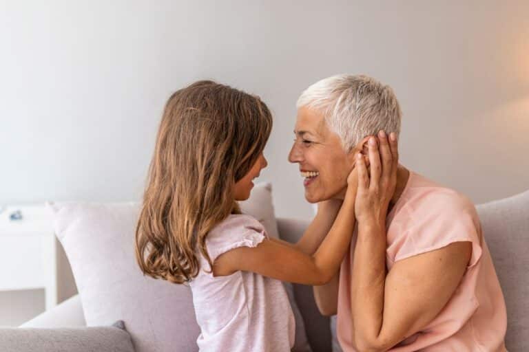 belle mère veut voir mon bébé