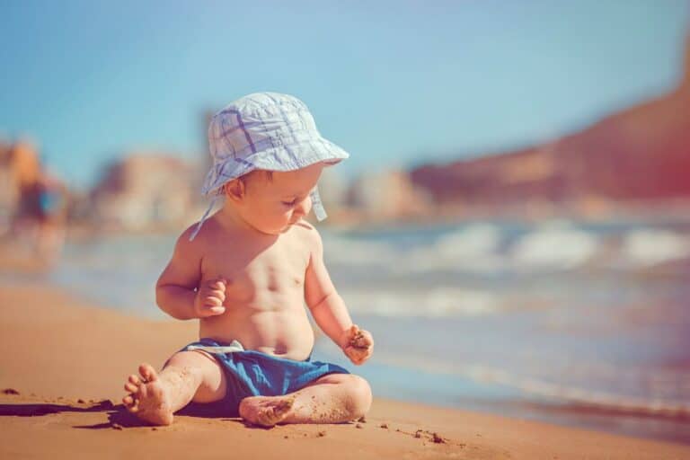profiter de la plage sans galérer avec bébé