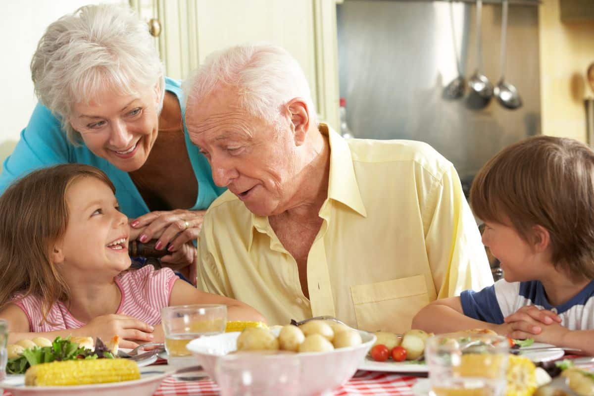 construire relation aimante et solide avec petits enfants