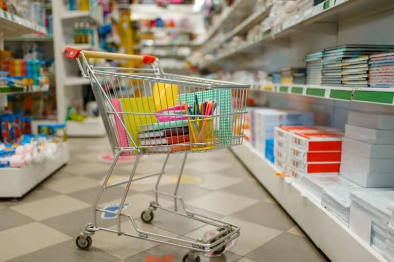 coût des fournitures est en baisse
