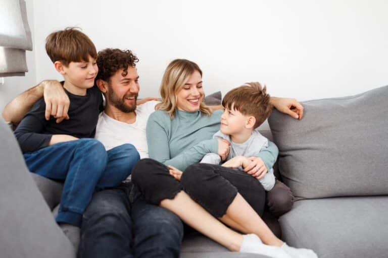faire parler les enfants sans les brusquer