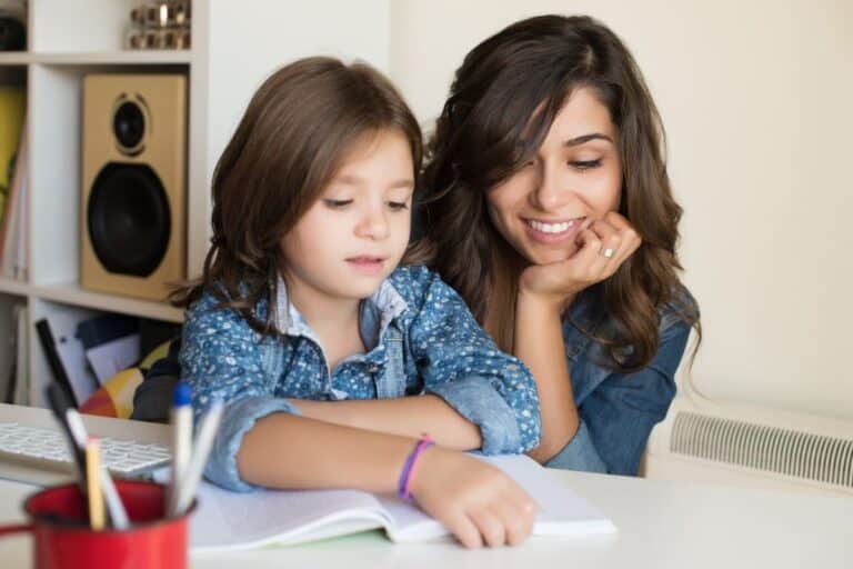 habitudes parentales développent intelligence enfants