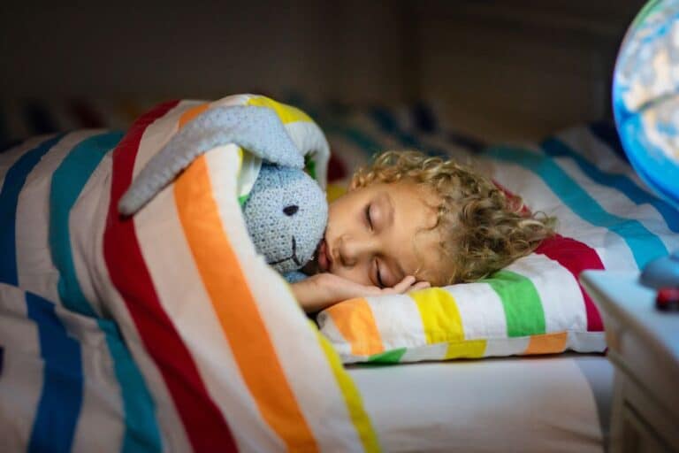 mettre son enfant au lit avant 21 heures