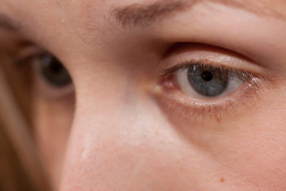 signe niveau yeux prédit perte mémoire
