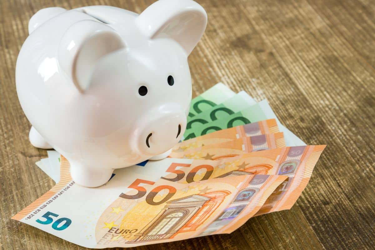 mettre argent côté sans rendre compte