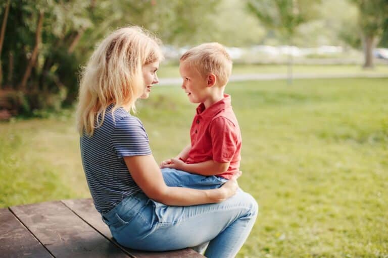 ne devriez pas répéter demandes enfant