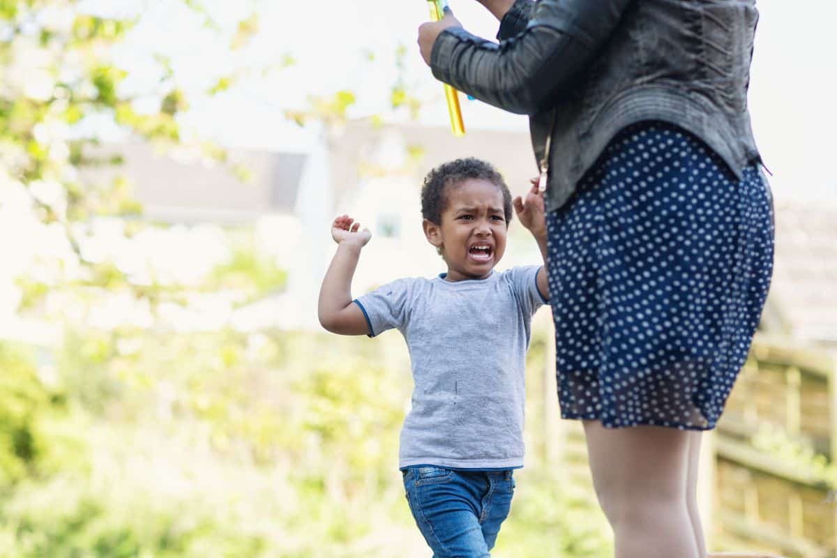 réagir enfant violent