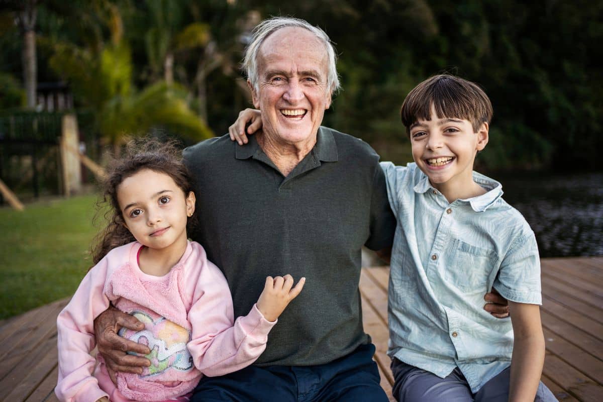 maman défend liberté grands parents