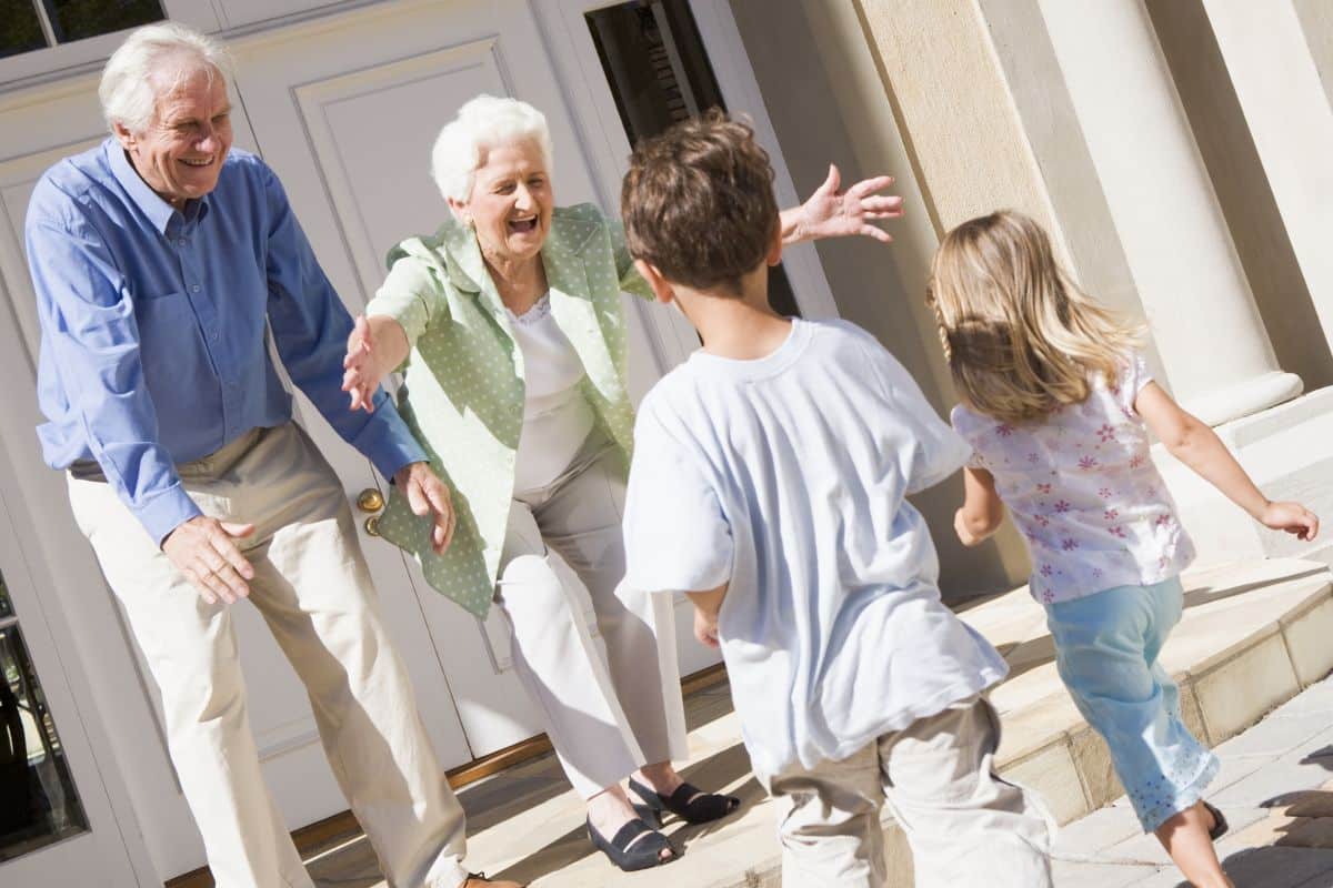 petits enfants pendant vacances toussaint