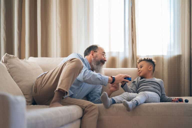 encourager enfants demander aide