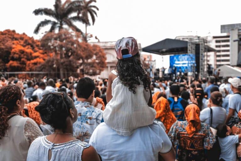ne pas perdre enfant dans foule