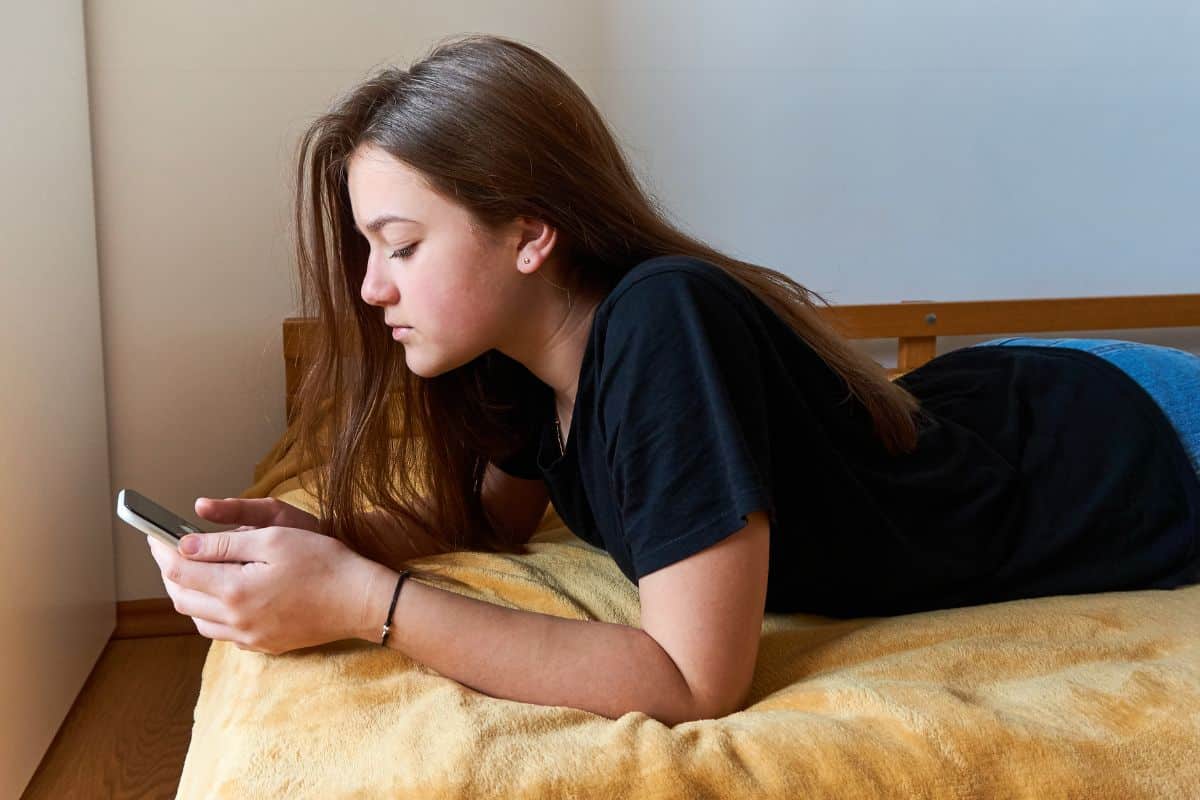 enfant envoi messages caractère sexuel
